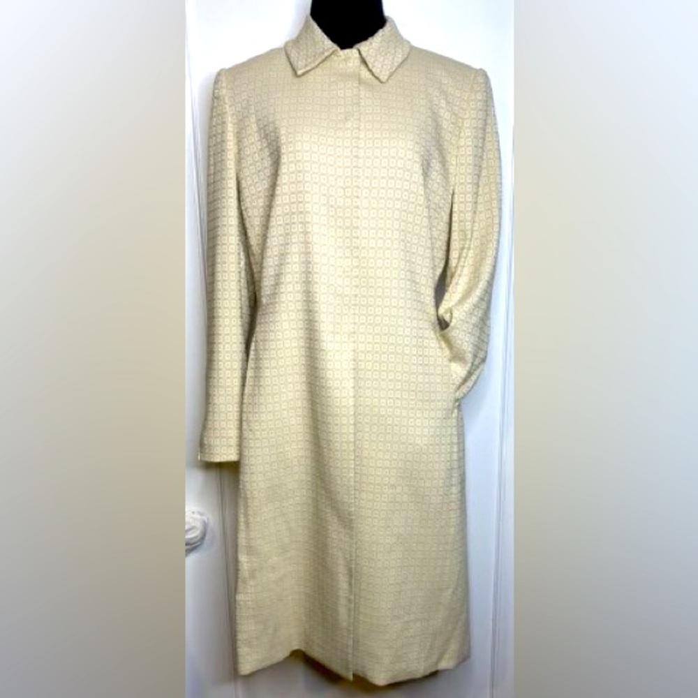 Tahari - Arthur S. Levine Polyester & Rayon Long Jacket.